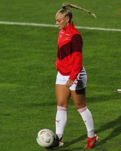 Meet Alisha Lehmann The Hot And Sexy Football Star Expressive Info